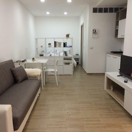Al Centro Di Cagliari Appartement Buitenkant foto