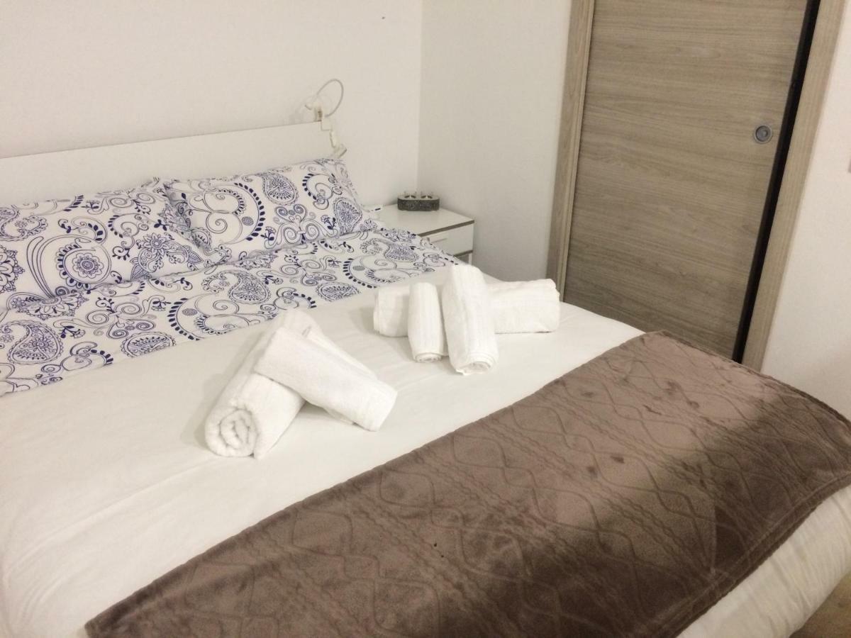 Al Centro Di Cagliari Appartement Buitenkant foto